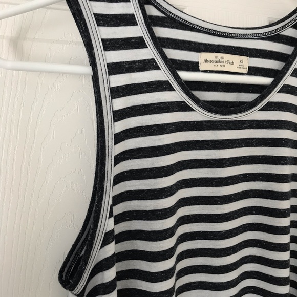 Abercrombie & Fitch Women’s Size XS Tank Top - Picture 3 of 6